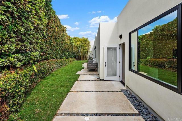 5875 La Jolla Mesa Drive, La Jolla, CA 92037