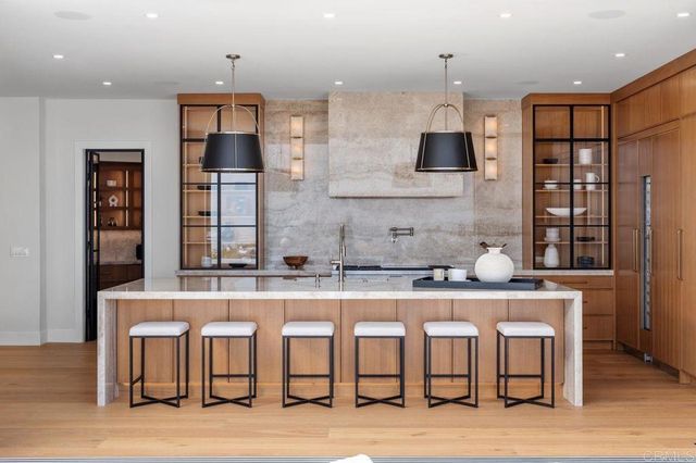 5875 La Jolla Mesa Drive, La Jolla, CA 92037
