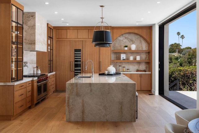 5875 La Jolla Mesa Drive, La Jolla, CA 92037