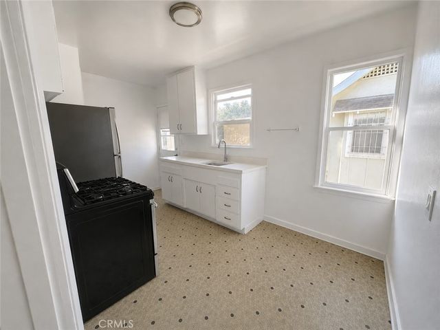 1716 7th Avenue, Los Angeles, CA 90019