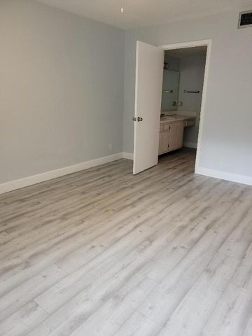 5993 La Pinata Boulevard A-1, Greenacres, FL 33463