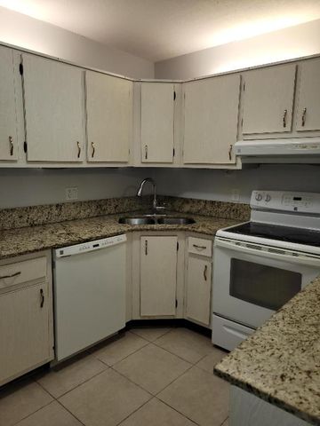 5993 La Pinata Boulevard A-1, Greenacres, FL 33463