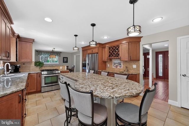 240 BEAVER RD, Southampton, PA 18966