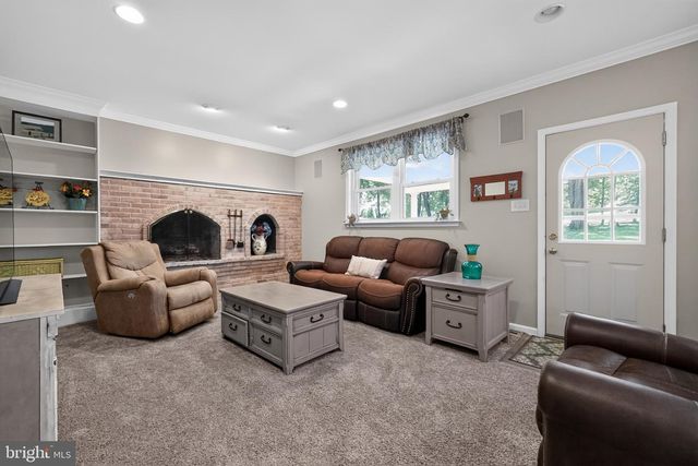 240 BEAVER RD, Southampton, PA 18966