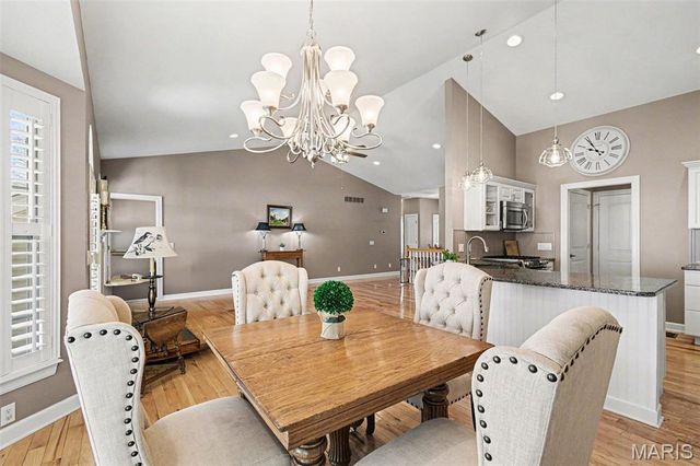 1105 Winter Lake Drive, Fenton, MO 63026