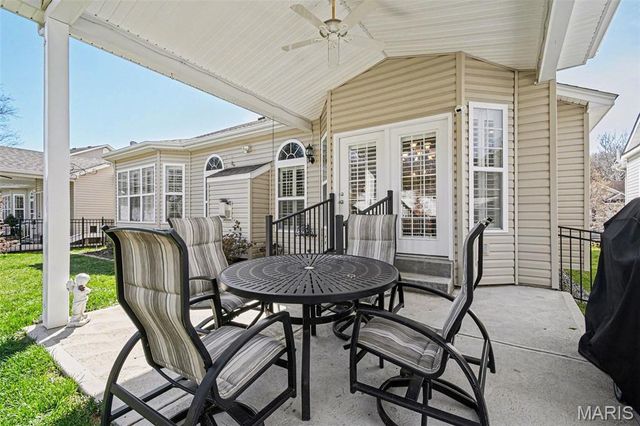 1105 Winter Lake Drive, Fenton, MO 63026