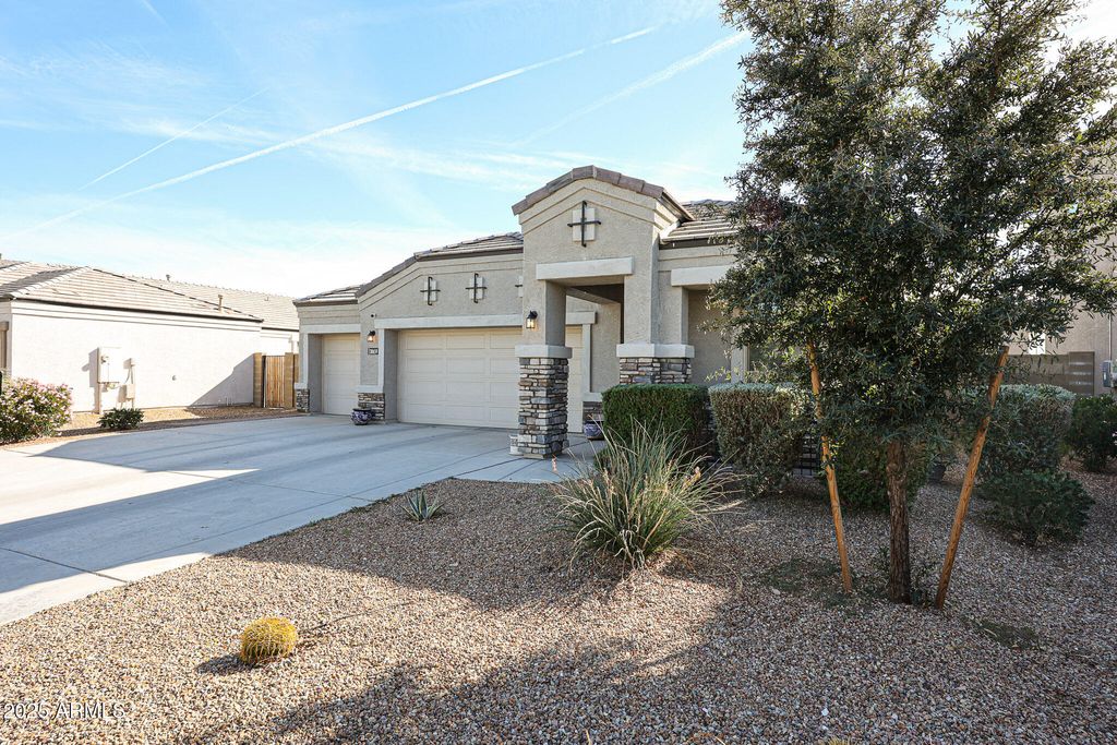 30659 W AMELIA Avenue, Buckeye, AZ 85396