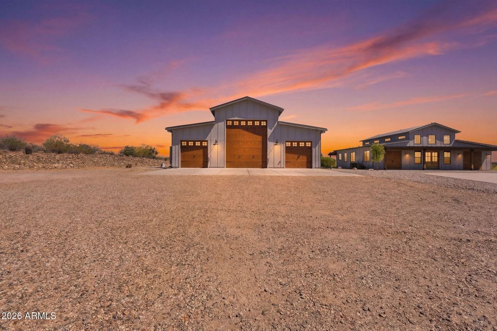 37827 S GODS COUNTRY Road, Wickenburg, AZ 85390 — photo 2