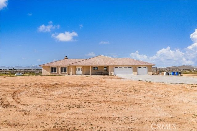 15088 Mesquite Road, Apple Valley, CA 92307