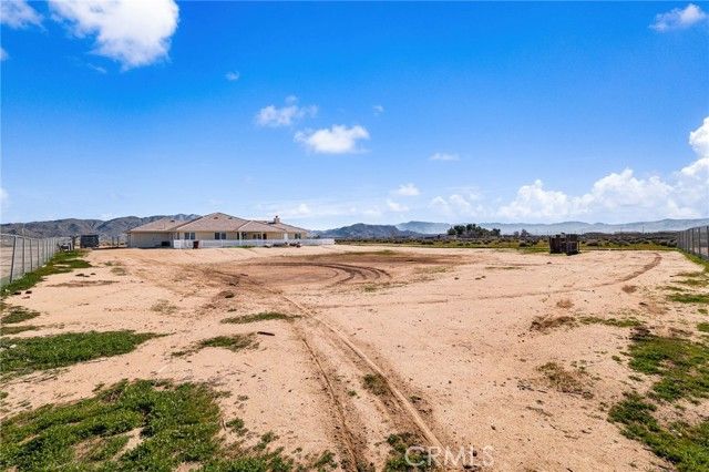 15088 Mesquite Road, Apple Valley, CA 92307