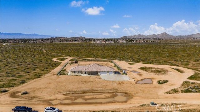 15088 Mesquite Road, Apple Valley, CA 92307