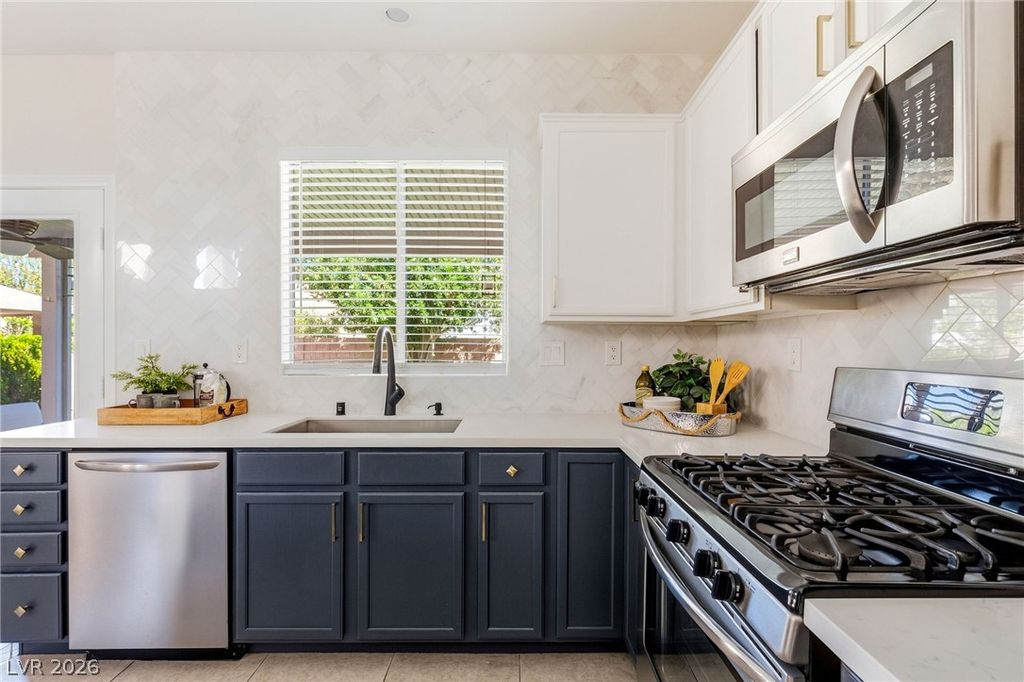7062 Salt Marsh Court, Las Vegas, NV 89148 — photo 2