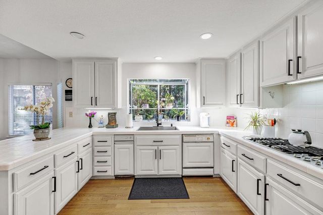 132 Danbury Lane, Redwood City, CA 94061