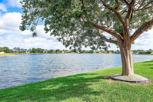 9557 Vercelli Street, Lake Worth, FL 33467