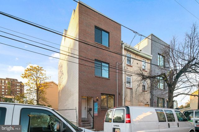 1302 N MARSHALL ST, Philadelphia, PA 19122