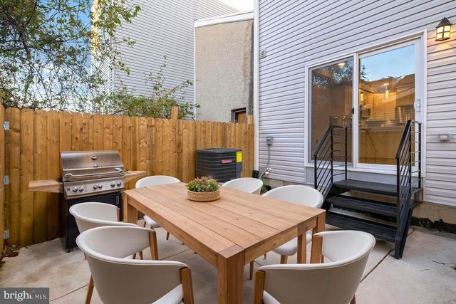 1302 N MARSHALL ST, Philadelphia, PA 19122