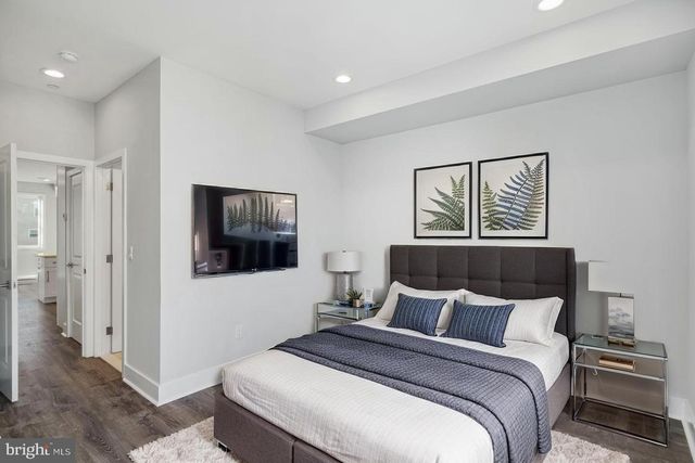 1302 N MARSHALL ST, Philadelphia, PA 19122