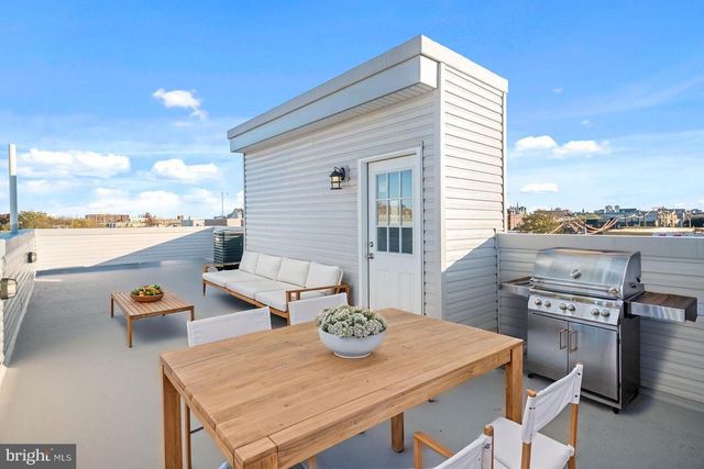 1302 N MARSHALL ST, Philadelphia, PA 19122