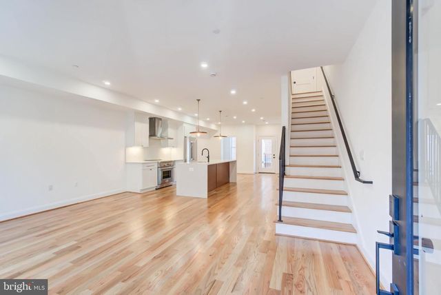 2910 18TH ST NW, Washington, DC 20009