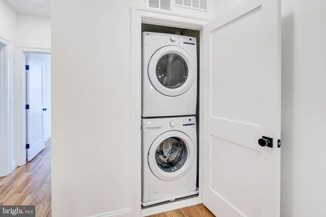 2910 18TH ST NW, Washington, DC 20009