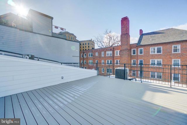 2910 18TH ST NW, Washington, DC 20009