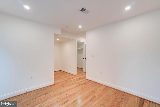 2910 18TH ST NW, Washington, DC 20009