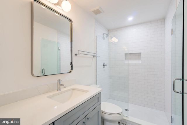 2910 18TH ST NW, Washington, DC 20009