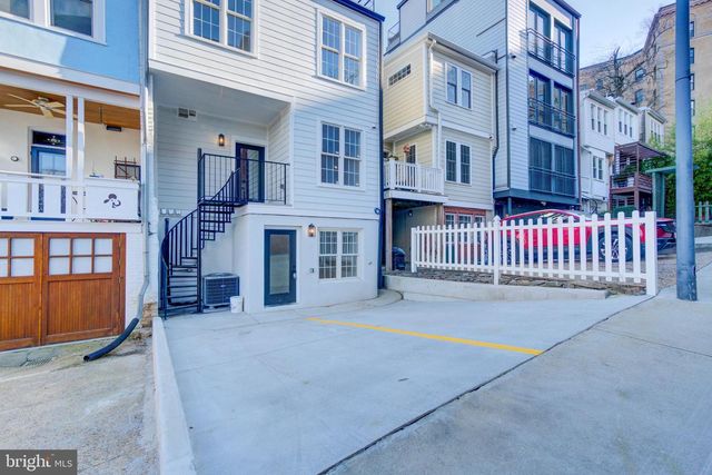 2910 18TH ST NW, Washington, DC 20009