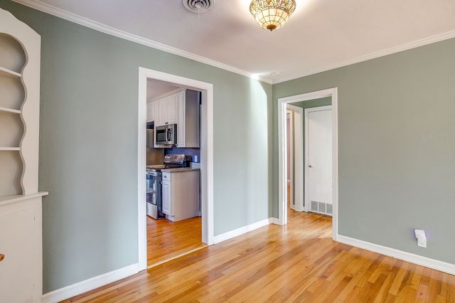 4412 Calmont Avenue, Fort Worth, TX 76107