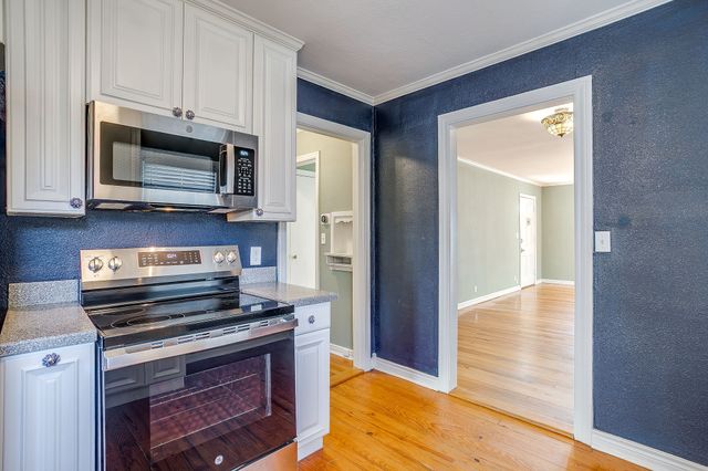 4412 Calmont Avenue, Fort Worth, TX 76107