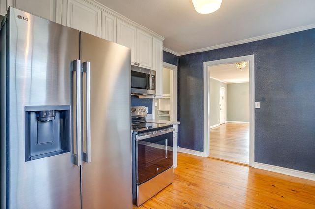 4412 Calmont Avenue, Fort Worth, TX 76107