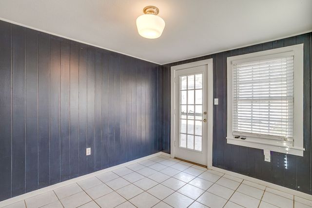 4412 Calmont Avenue, Fort Worth, TX 76107