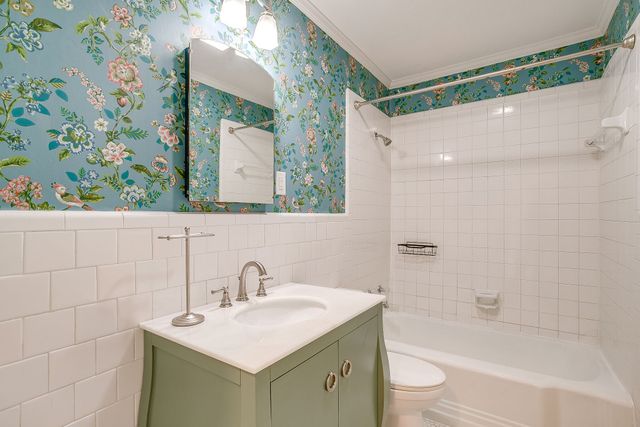 4412 Calmont Avenue, Fort Worth, TX 76107