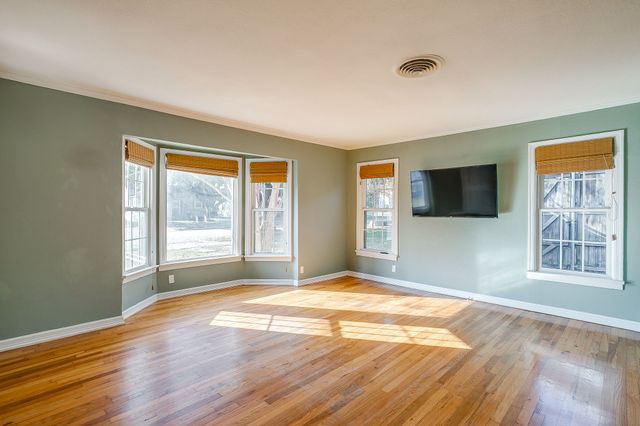 4412 Calmont Avenue, Fort Worth, TX 76107