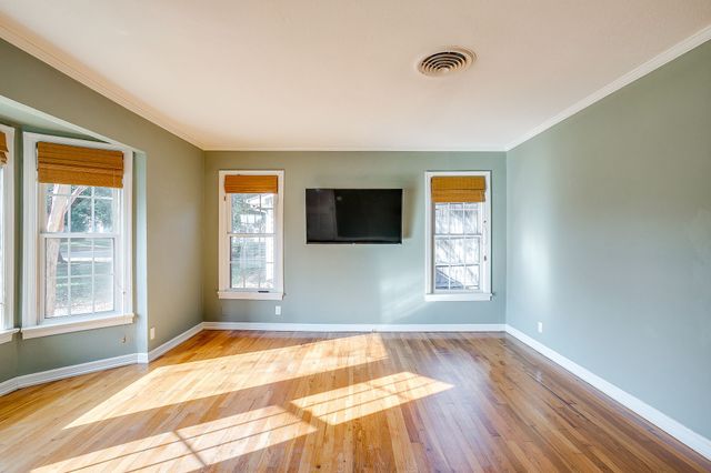 4412 Calmont Avenue, Fort Worth, TX 76107