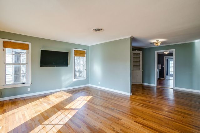 4412 Calmont Avenue, Fort Worth, TX 76107