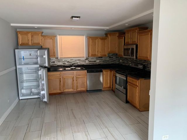 4115 S Harlem Avenue GE, Stickney, IL 60402