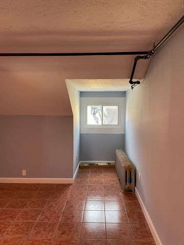 6 Windsor St 6, Worcester, MA 01605