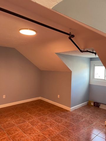 6 Windsor St 6, Worcester, MA 01605
