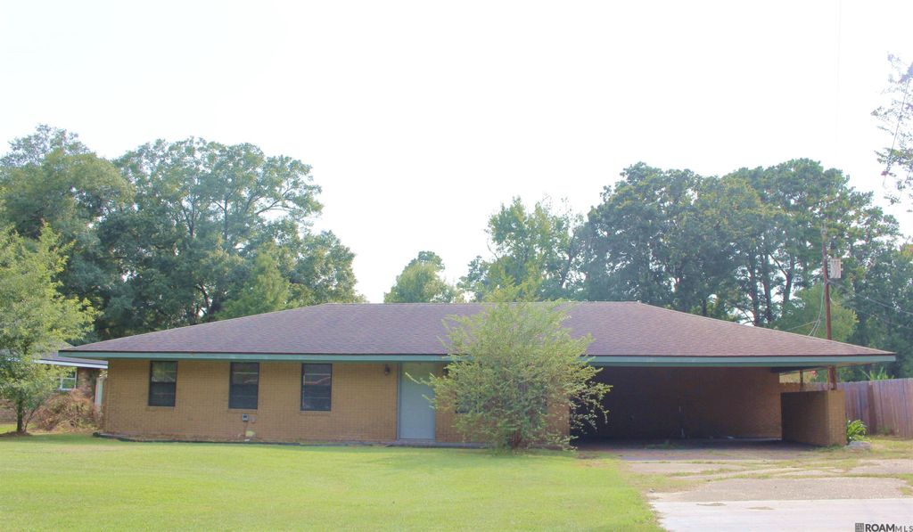 5755 Mapleton Dr, Greenwell Springs, LA 70739