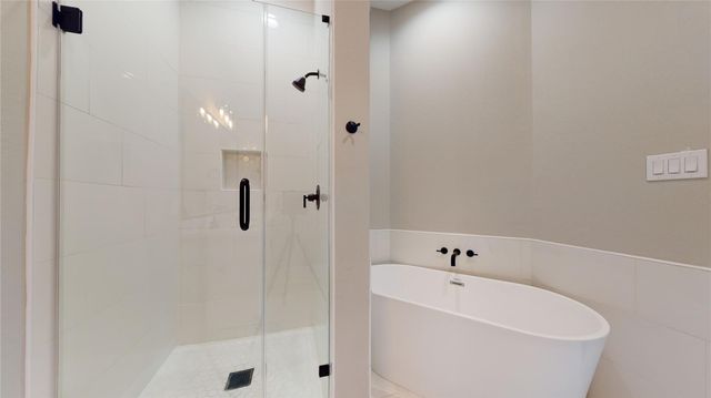 806 E 39th Street A, Houston, TX 77022