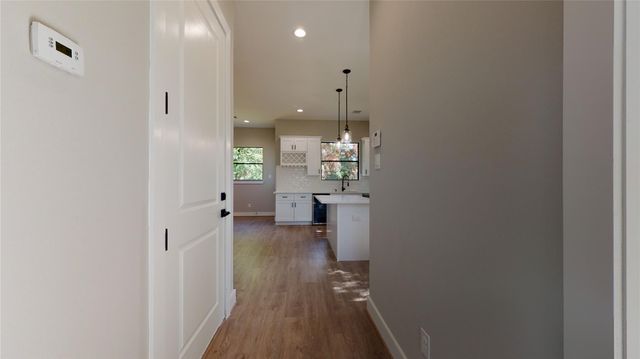 806 E 39th Street A, Houston, TX 77022