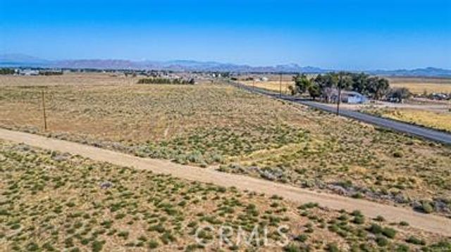 70 Antelope, Lancaster, CA 93536