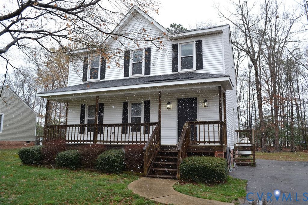 9301 Brocket Dr, Midlothian, VA 23112