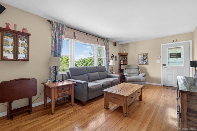 19 Ivy Cliff Road, Campbell Hall, NY 10916