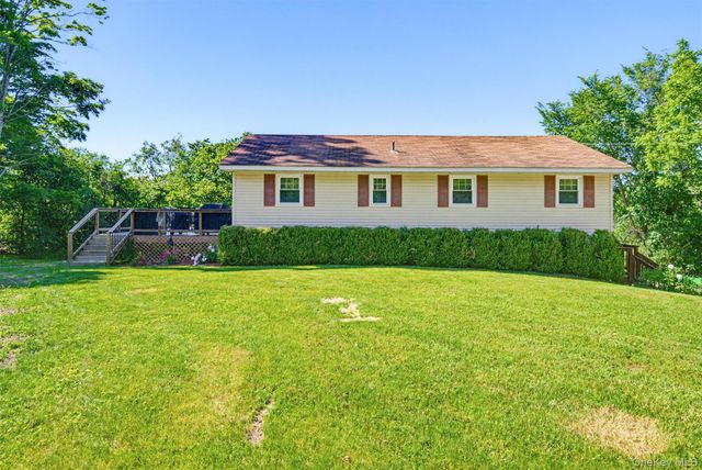 19 Ivy Cliff Road, Campbell Hall, NY 10916