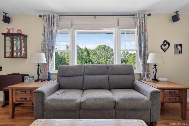 19 Ivy Cliff Road, Campbell Hall, NY 10916