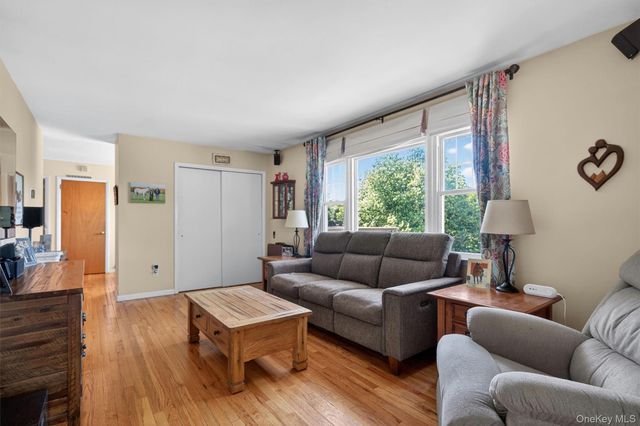 19 Ivy Cliff Road, Campbell Hall, NY 10916