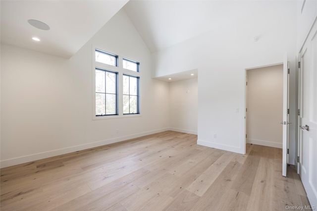 33 Harbor View Drive, East Hampton, NY 11937