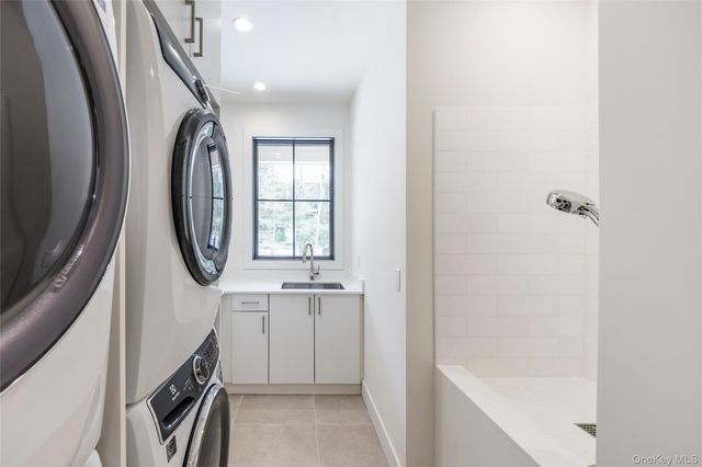 33 Harbor View Drive, East Hampton, NY 11937